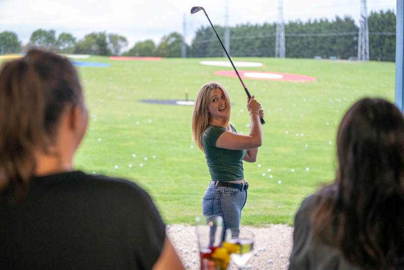Block 2 Easy Sessions, Great Company Beginner-friendly women’s golf session at Garon Park driving range in South Essex, part of the UK Women’s Golf Community hub.